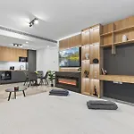 Апартаменты Luxury Riverside At Eurovea